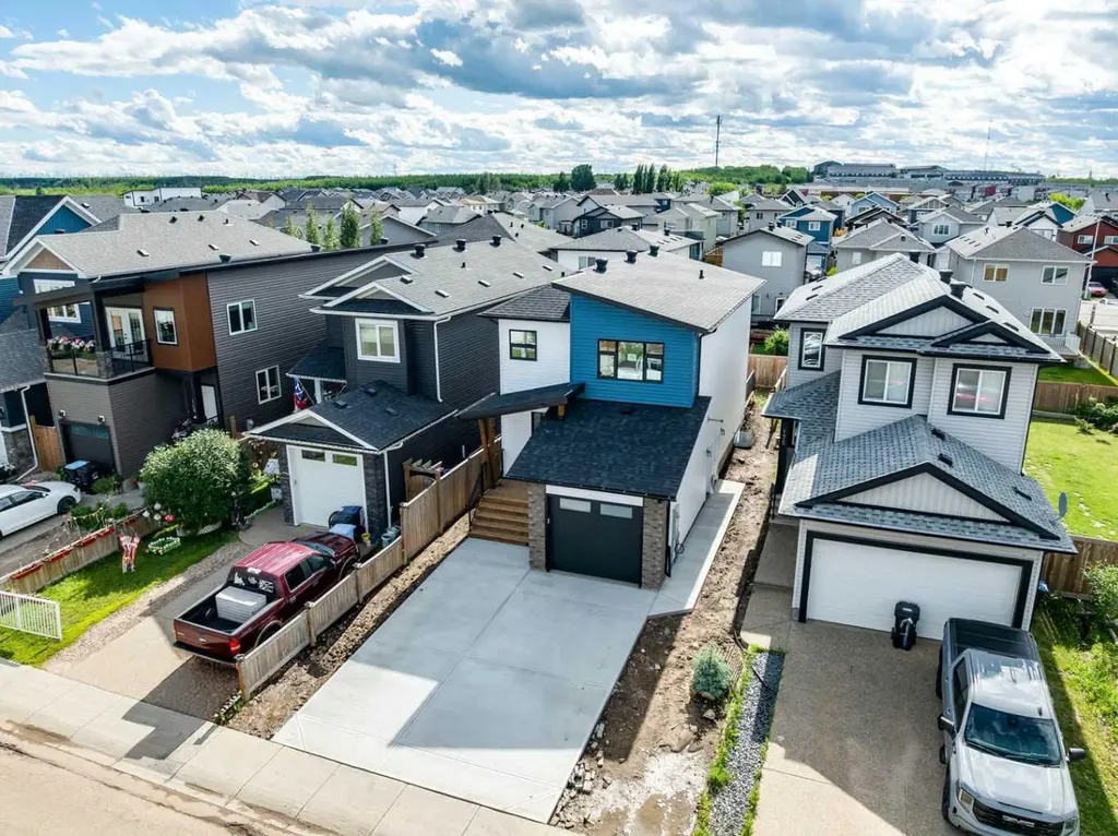173 Aldergrove Avenue Fort Mcmurray AB T9J 1E6