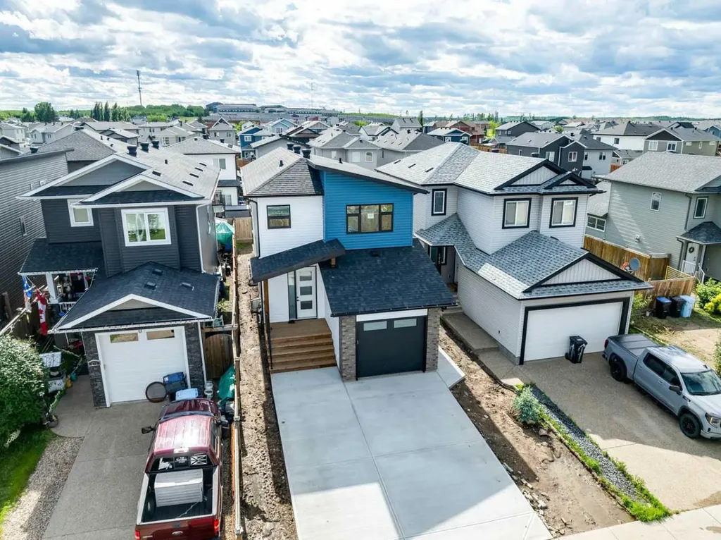 173 Aldergrove Avenue Fort Mcmurray AB T9J 1E6