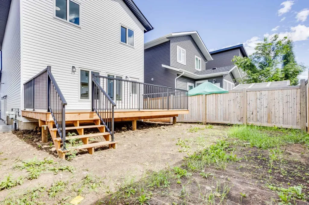 173 Aldergrove Avenue Fort Mcmurray AB T9J 1E6