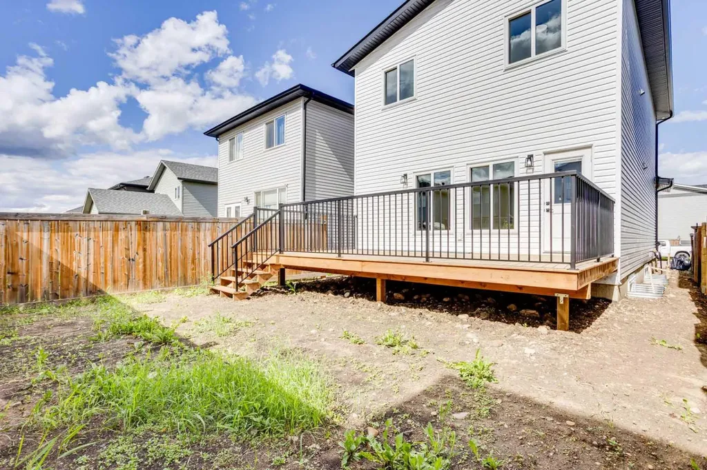 173 Aldergrove Avenue Fort Mcmurray AB T9J 1E6