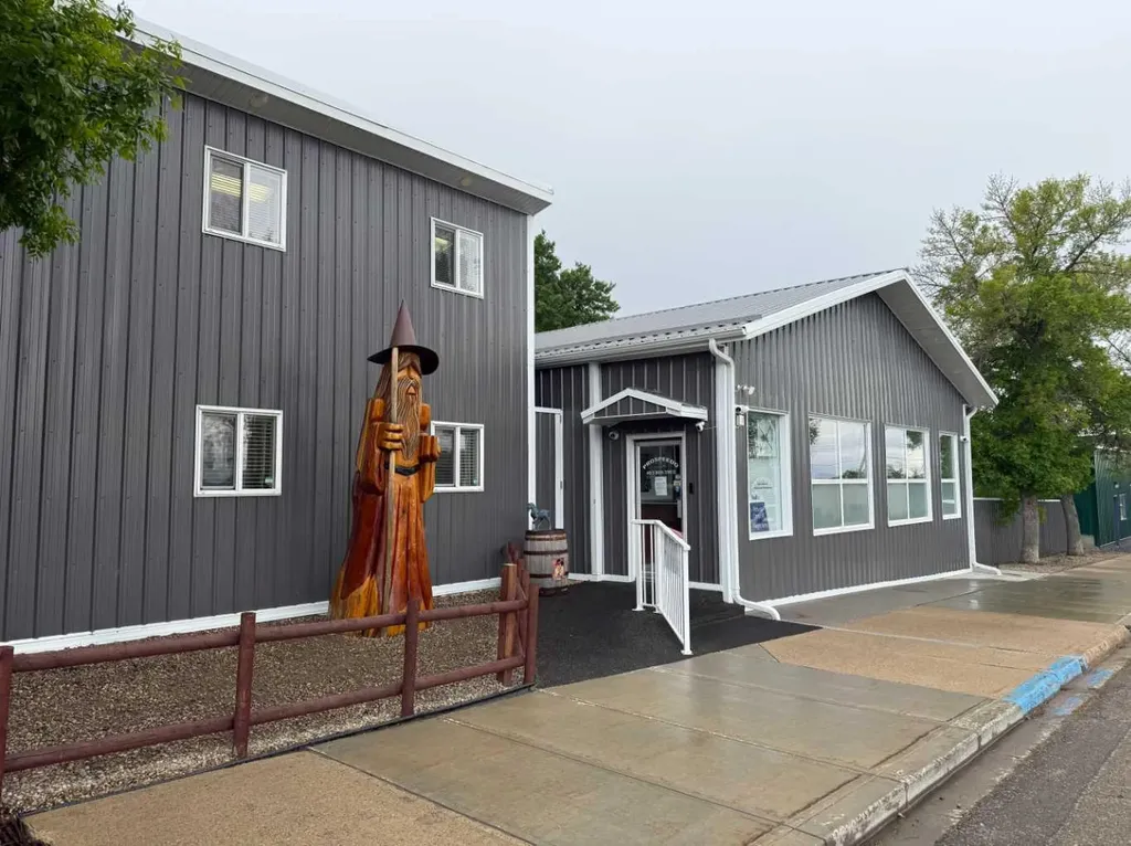 2023 20 Avenue Bowden AB T0M0K0