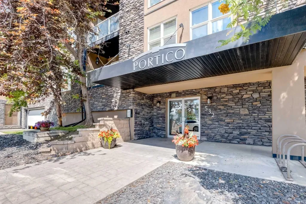 532 5 Avenue NE Calgary AB T2E 0L2