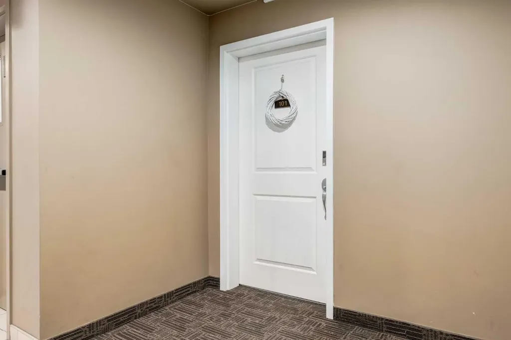 532 5 Avenue NE Calgary AB T2E 0L2