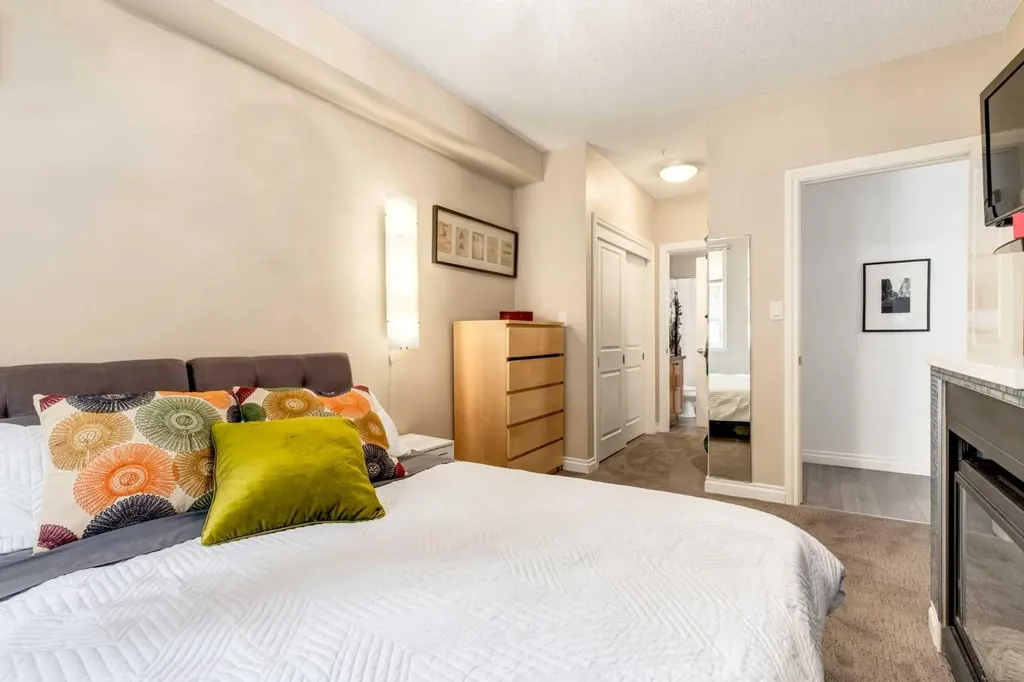 532 5 Avenue NE Calgary AB T2E 0L2