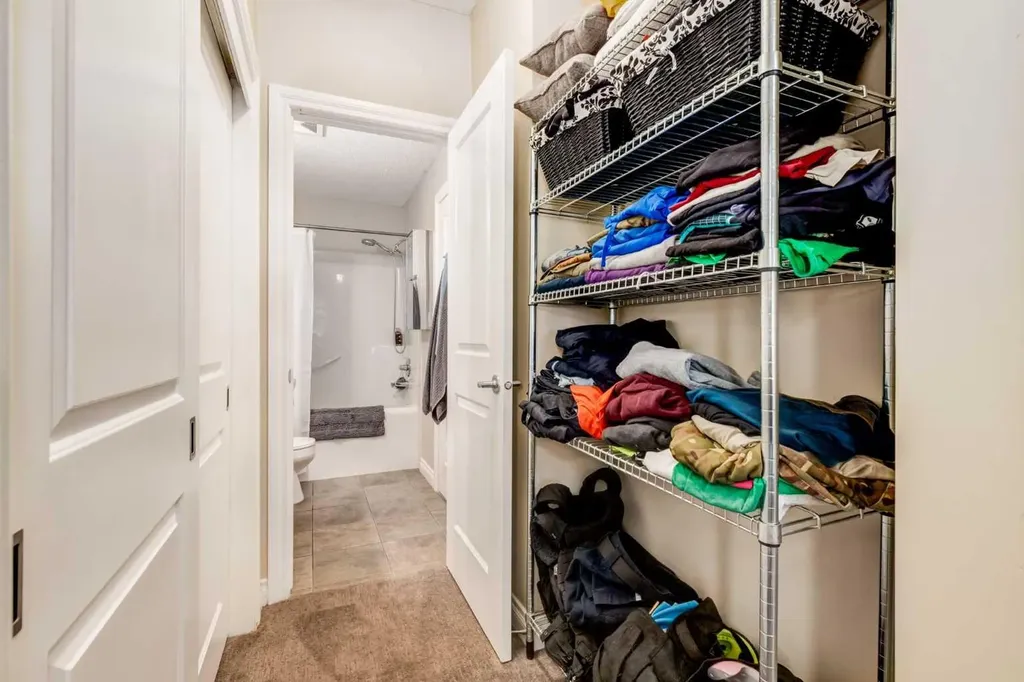 532 5 Avenue NE Calgary AB T2E 0L2