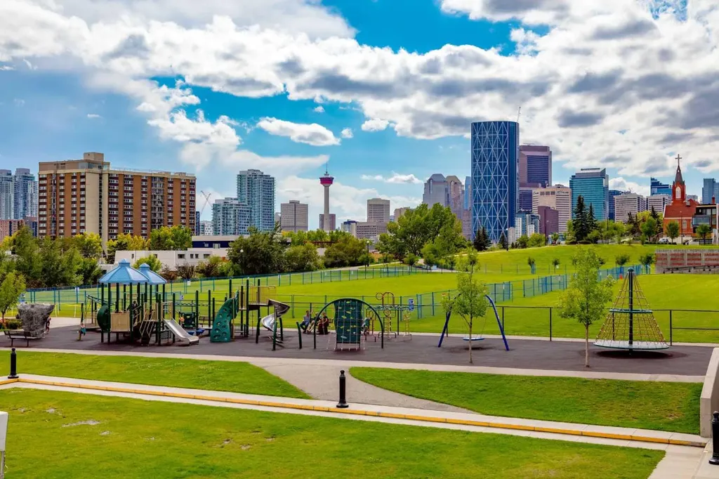 532 5 Avenue NE Calgary AB T2E 0L2