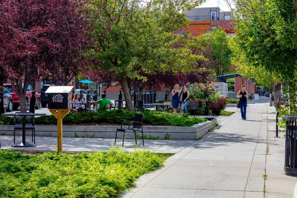 532 5 Avenue NE Calgary AB T2E 0L2