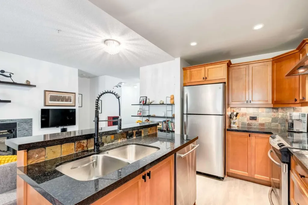 532 5 Avenue NE Calgary AB T2E 0L2