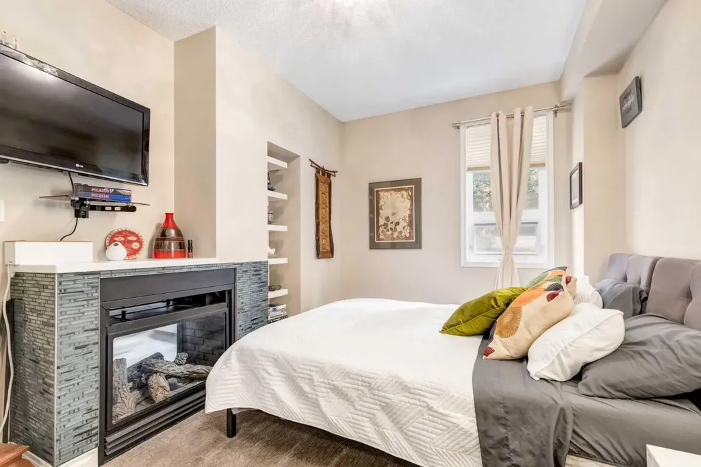 532 5 Avenue NE Calgary AB T2E 0L2
