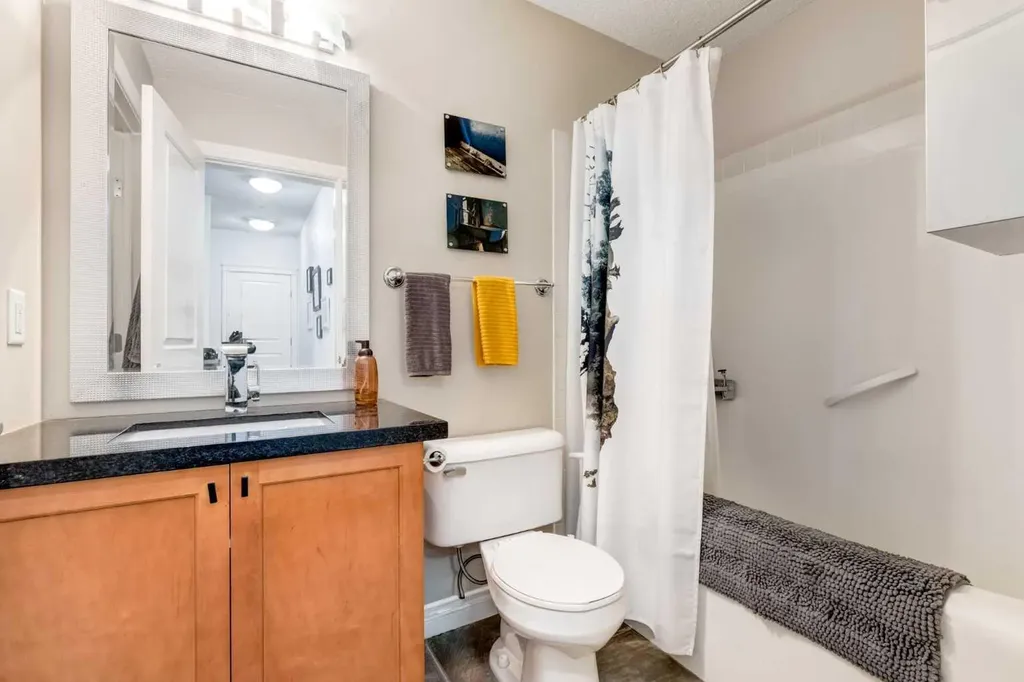532 5 Avenue NE Calgary AB T2E 0L2