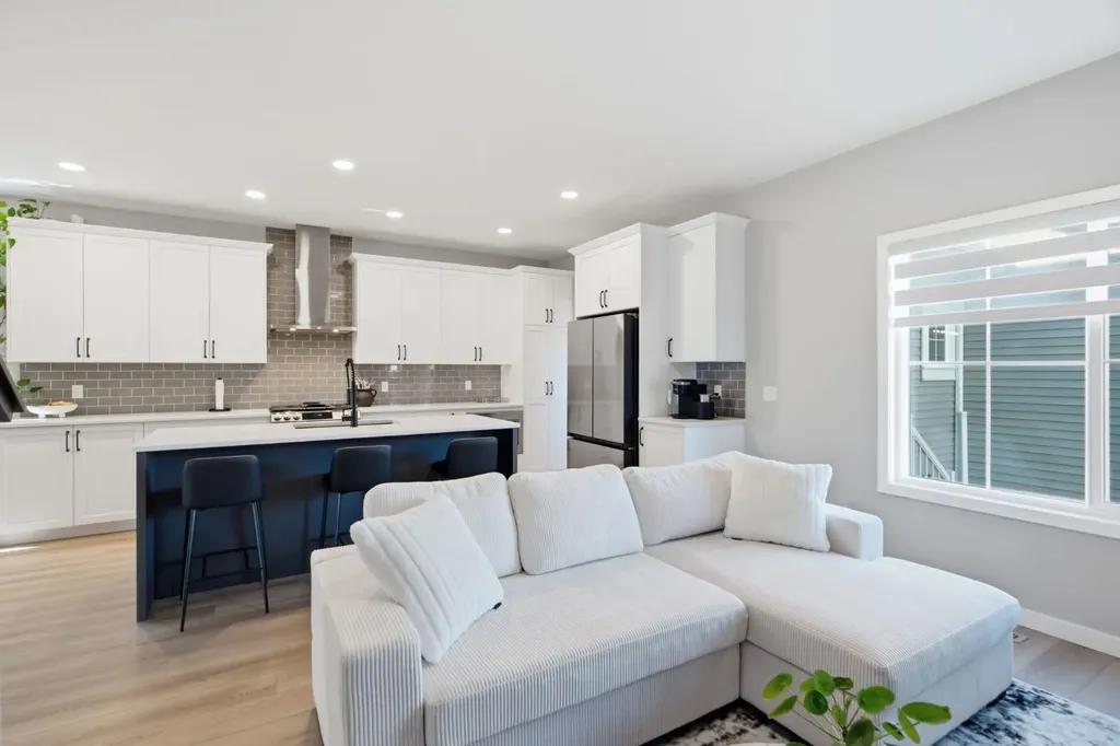 601 Reynolds Crescent SW Airdrie AB T4B5G1
