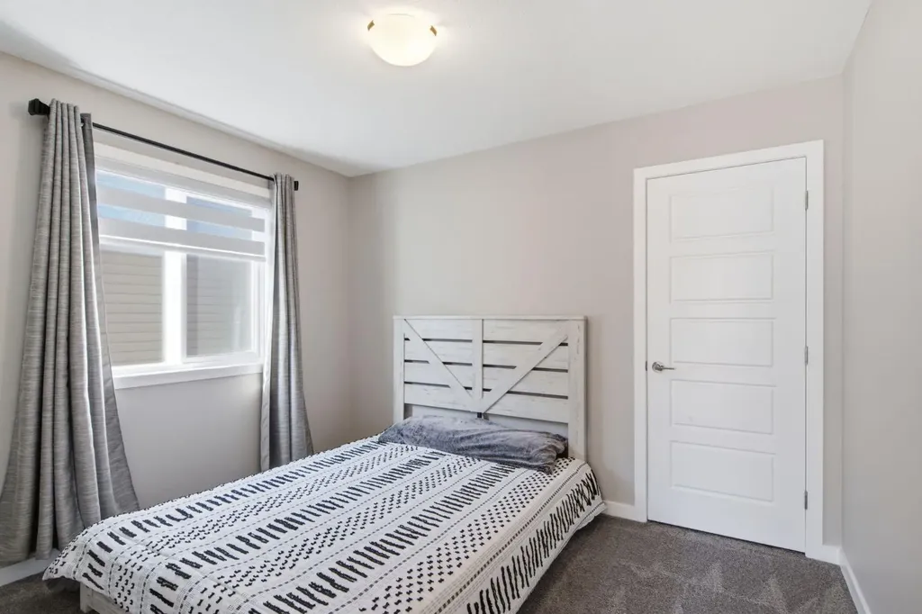 601 Reynolds Crescent SW Airdrie AB T4B5G1