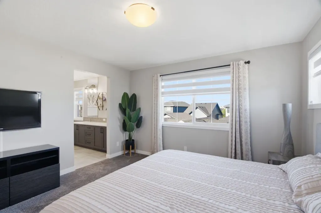 601 Reynolds Crescent SW Airdrie AB T4B5G1