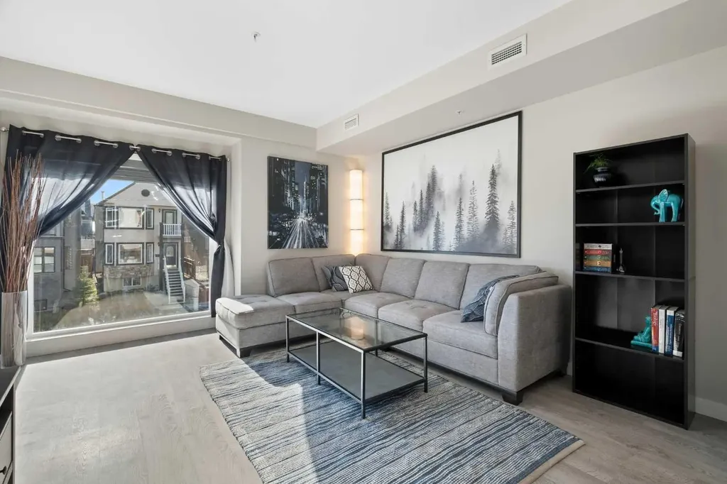 3375 15 Street SW Calgary AB T2T 4A2