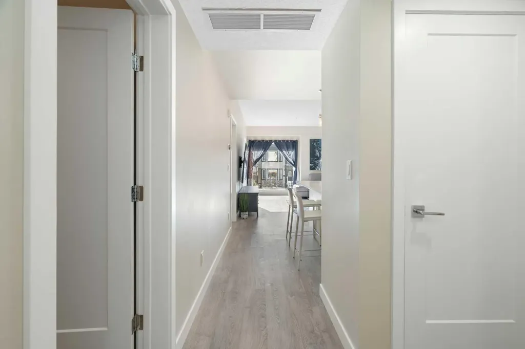 3375 15 Street SW Calgary AB T2T 4A2