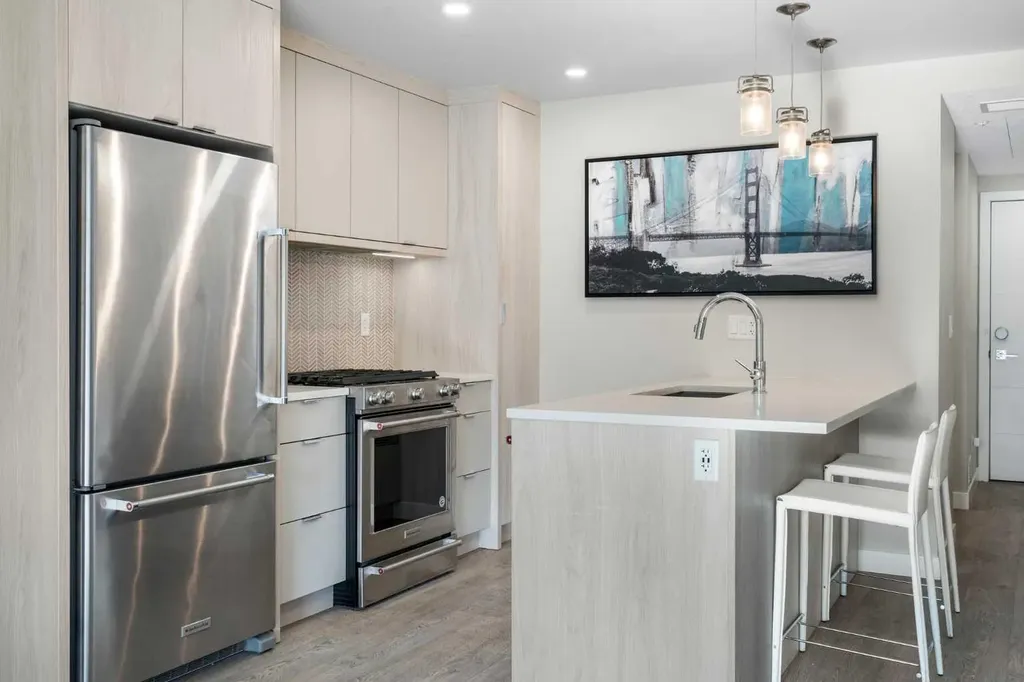 3375 15 Street SW Calgary AB T2T 4A2