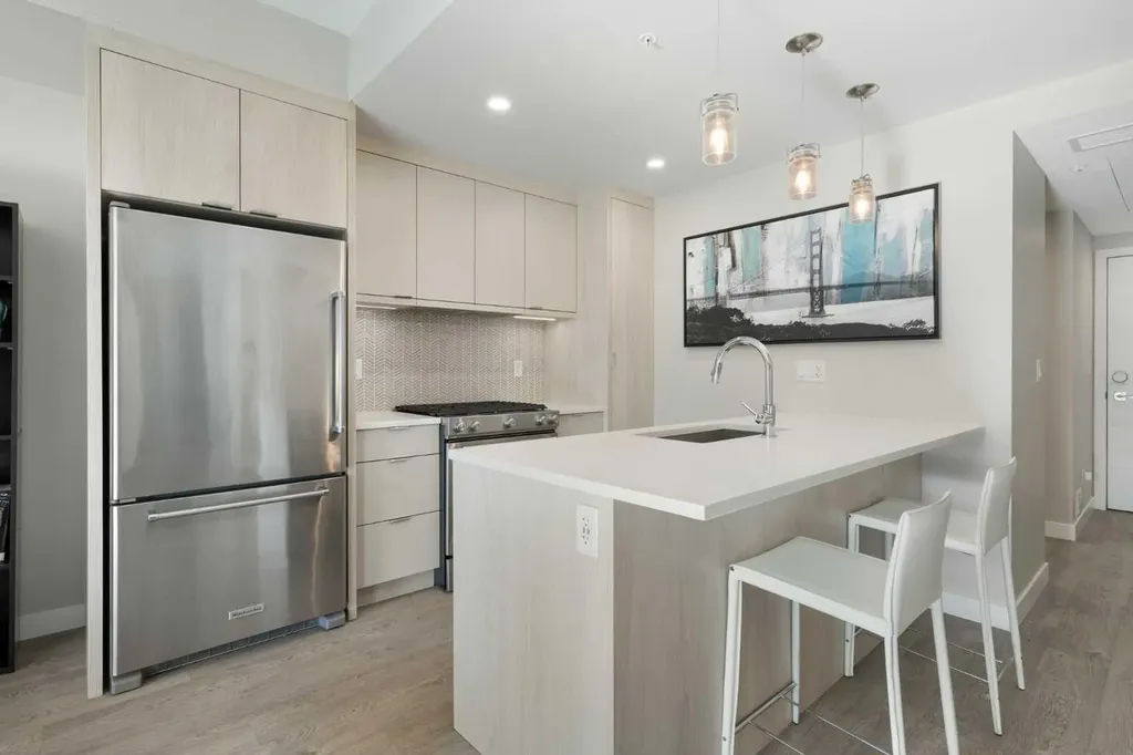 3375 15 Street SW Calgary AB T2T 4A2