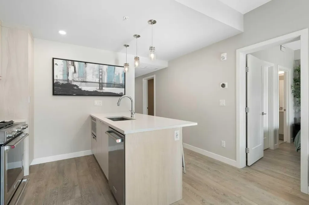 3375 15 Street SW Calgary AB T2T 4A2
