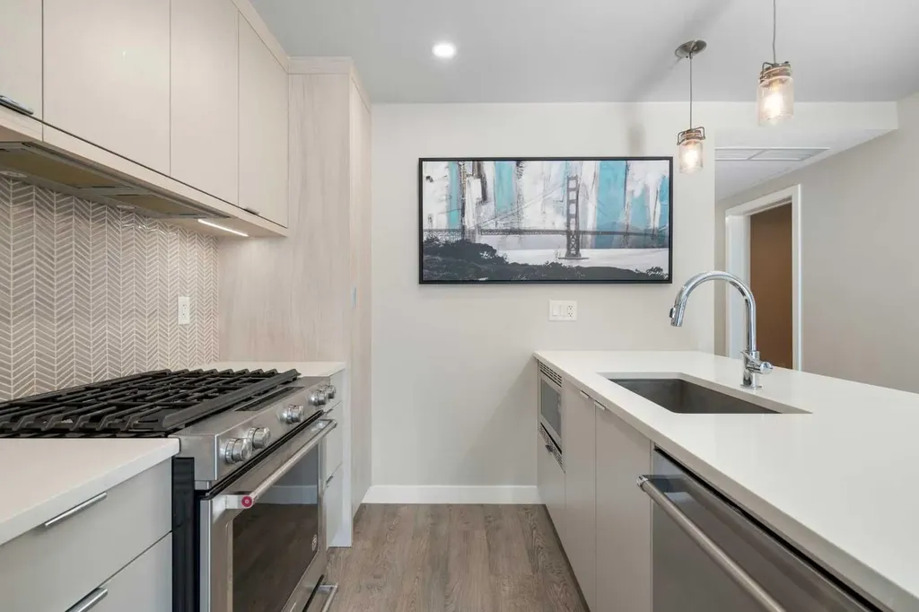 3375 15 Street SW Calgary AB T2T 4A2