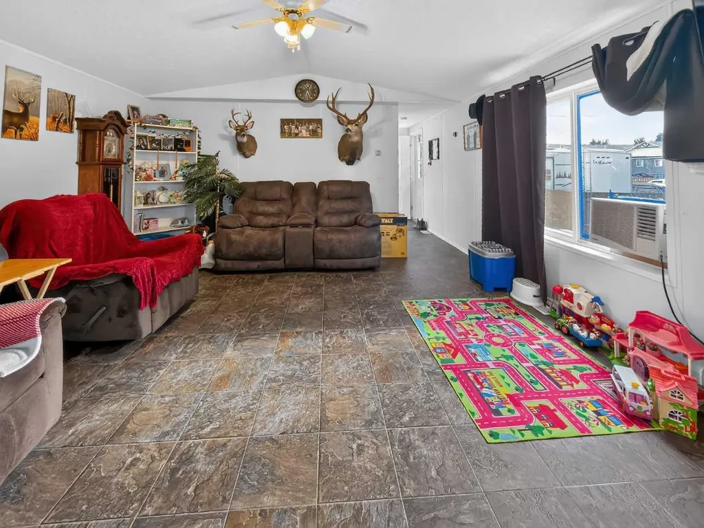 10714 100 Avenue La Crete AB T0H 2H0