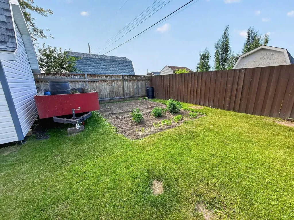 10714 100 Avenue La Crete AB T0H 2H0