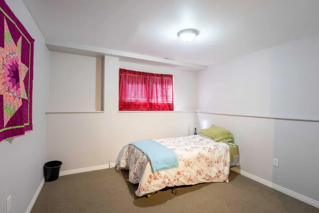 210 Ojibwa Place W Lethbridge AB T1K 5K6