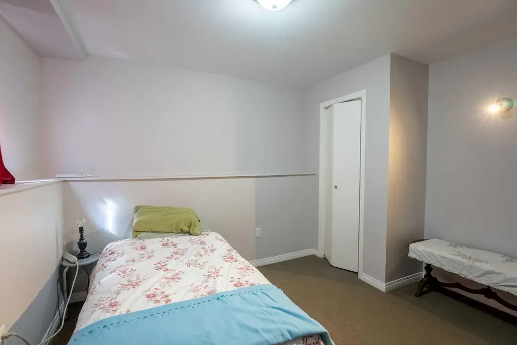 210 Ojibwa Place W Lethbridge AB T1K 5K6