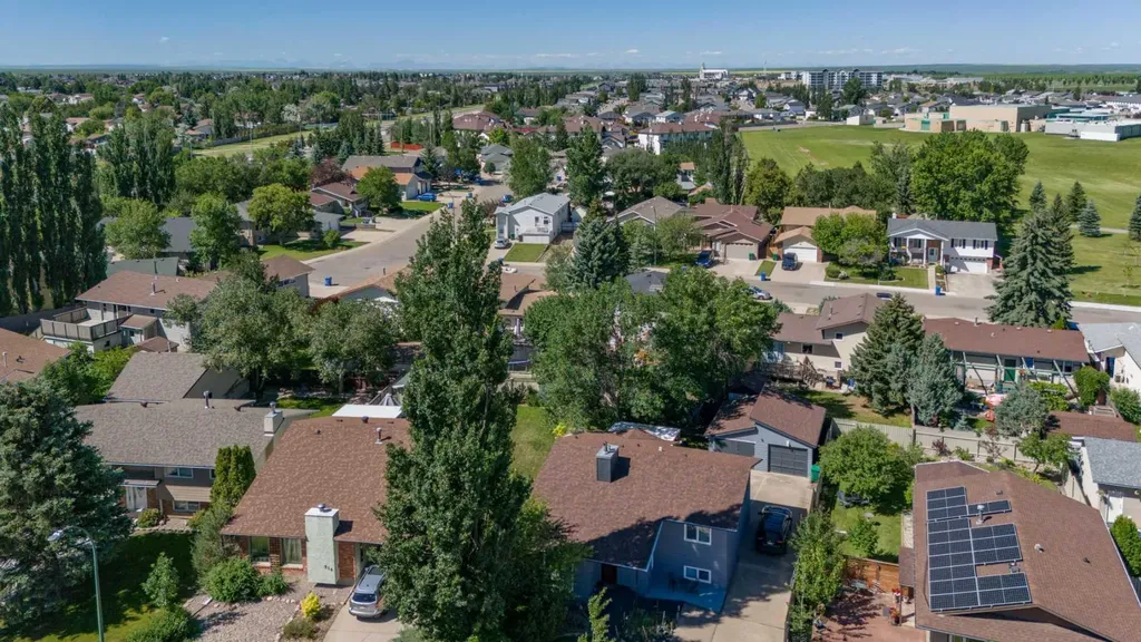 210 Ojibwa Place W Lethbridge AB T1K 5K6