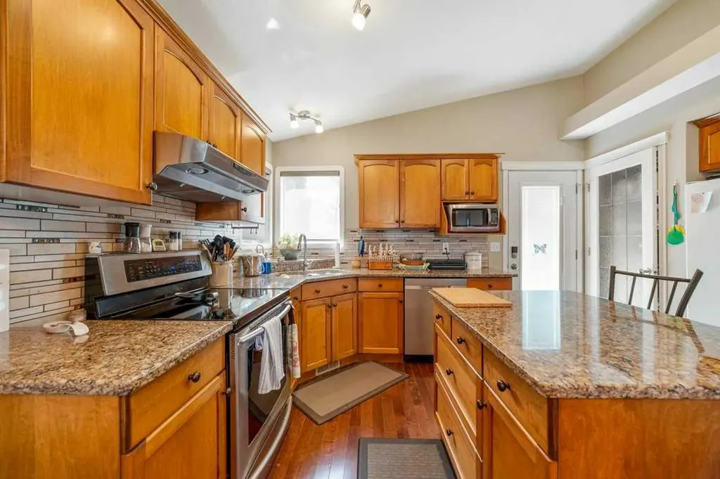 441 Edinburgh Road W Lethbridge AB T1J5A6
