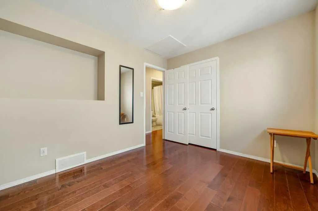 441 Edinburgh Road W Lethbridge AB T1J5A6