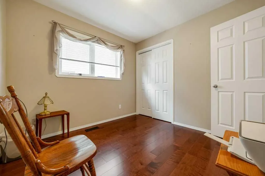441 Edinburgh Road W Lethbridge AB T1J5A6