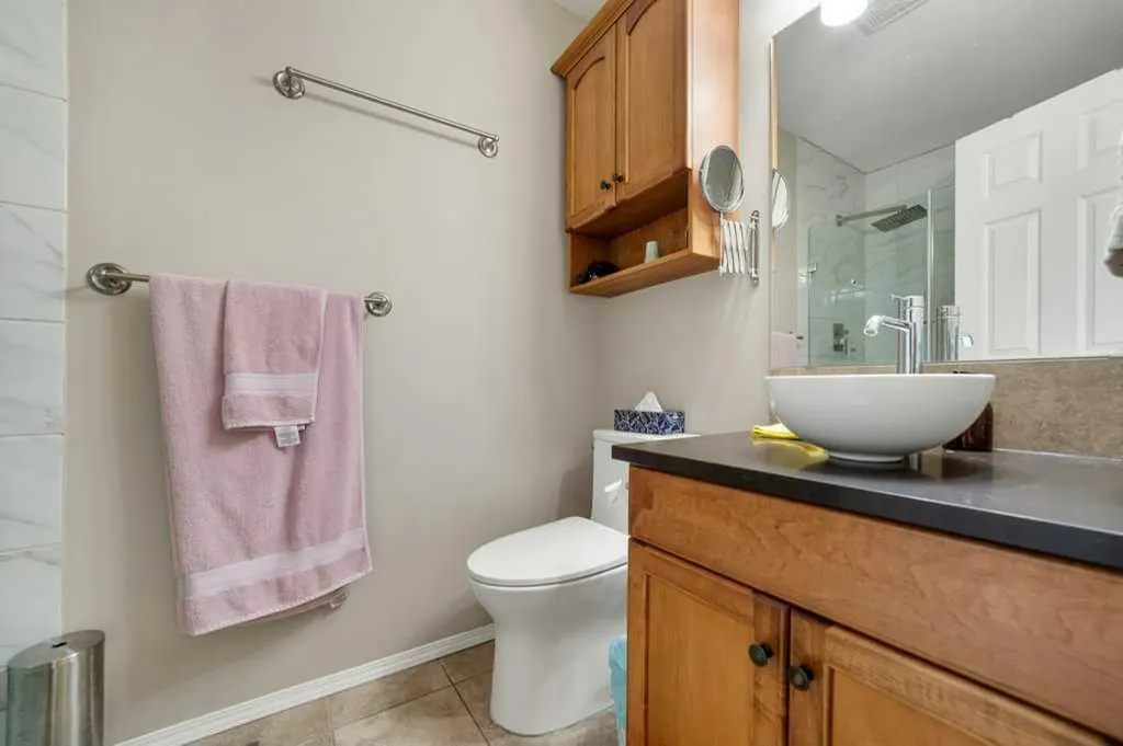 441 Edinburgh Road W Lethbridge AB T1J5A6