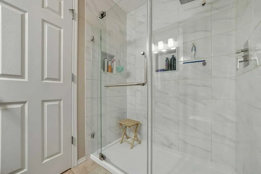 441 Edinburgh Road W Lethbridge AB T1J5A6