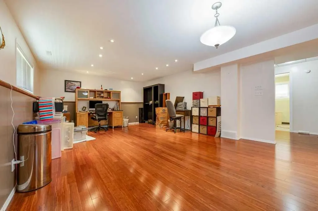 441 Edinburgh Road W Lethbridge AB T1J5A6