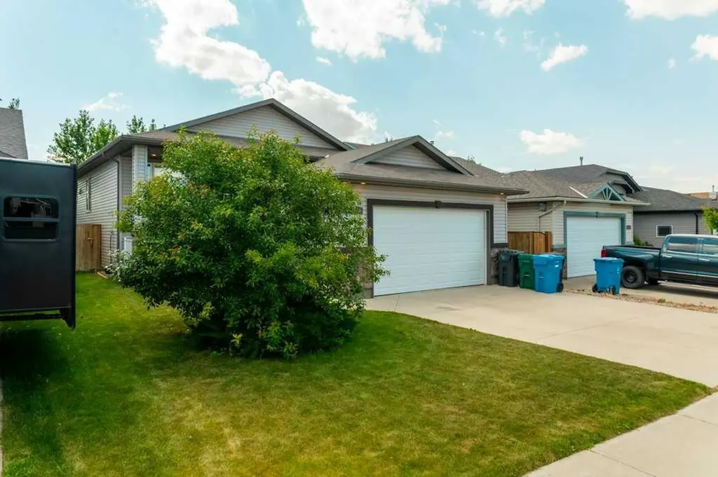 441 Edinburgh Road W Lethbridge AB T1J5A6