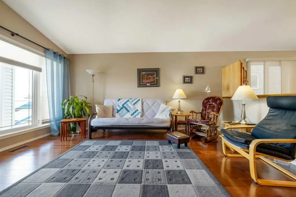 441 Edinburgh Road W Lethbridge AB T1J5A6