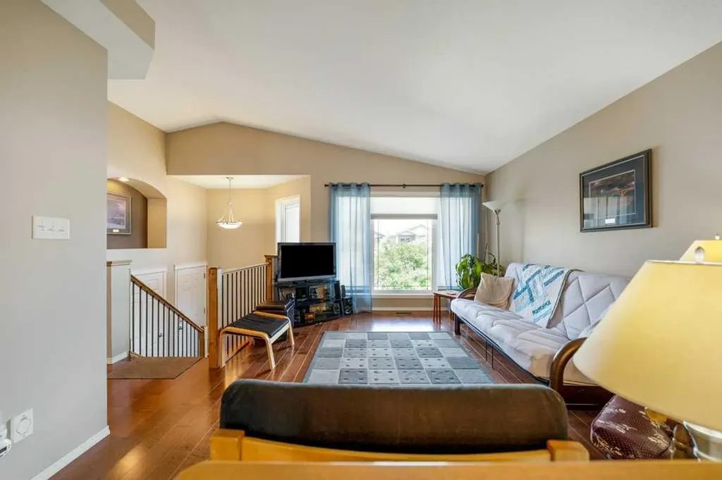 441 Edinburgh Road W Lethbridge AB T1J5A6