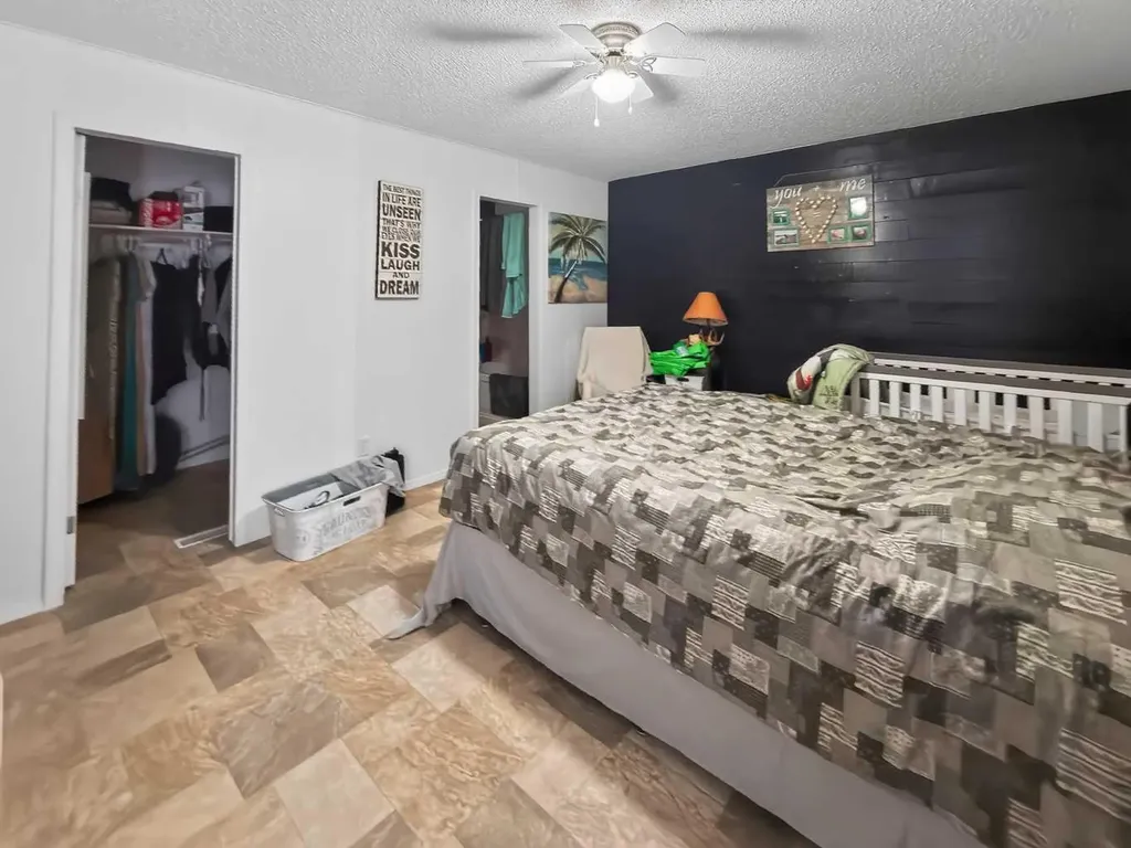 10201 104 Avenue La Crete AB T0H 2H0