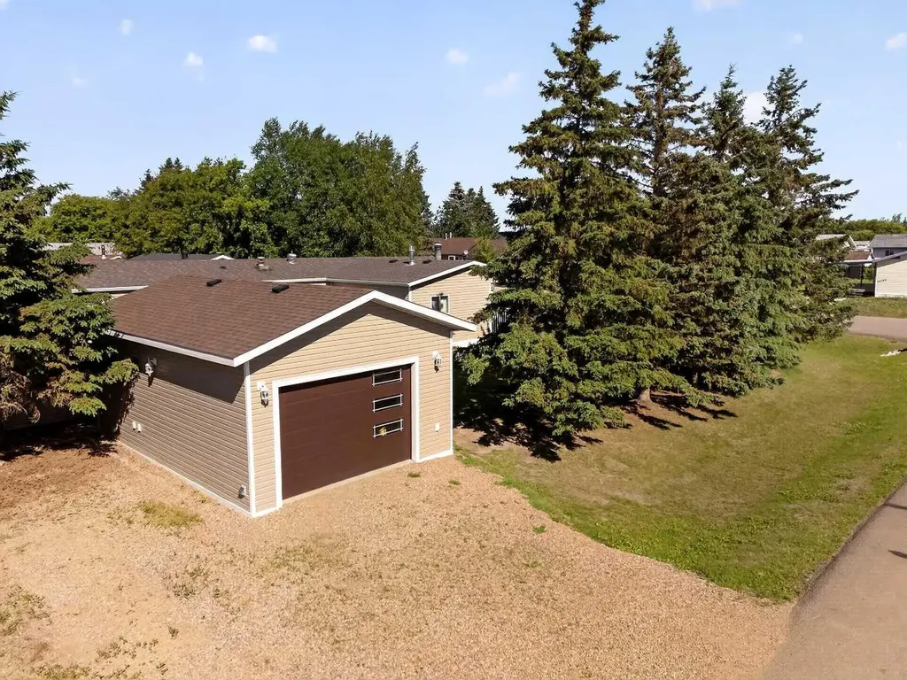 10201 104 Avenue La Crete AB T0H 2H0