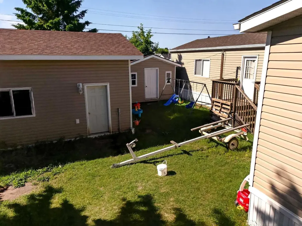 10201 104 Avenue La Crete AB T0H 2H0