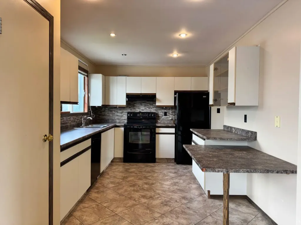11300 110 Avenue Crescent Fairview AB T0H 1L0