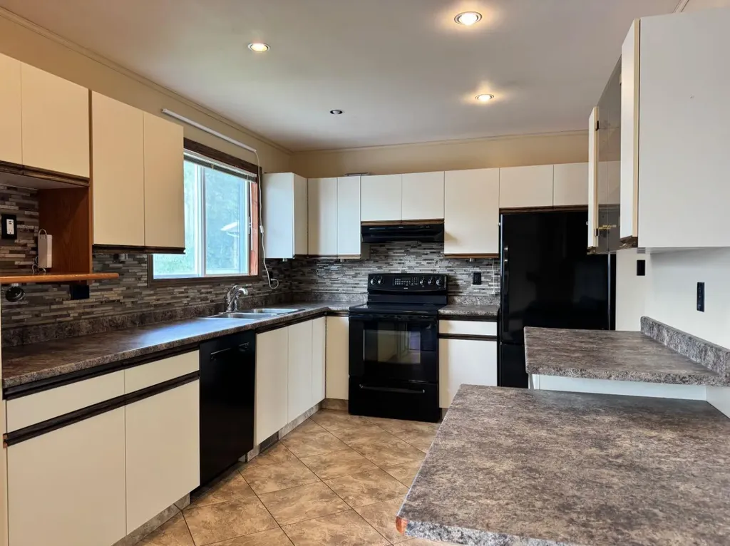 11300 110 Avenue Crescent Fairview AB T0H 1L0