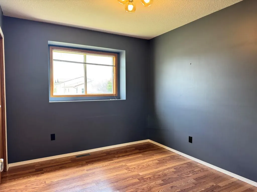 11300 110 Avenue Crescent Fairview AB T0H 1L0