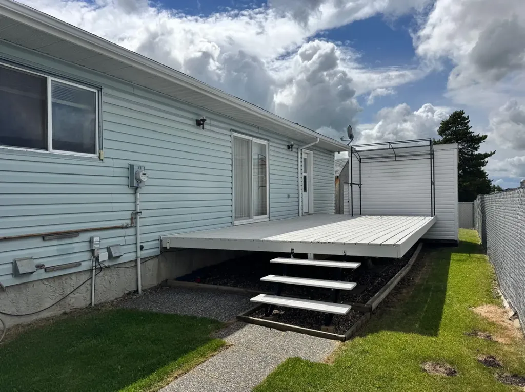 11300 110 Avenue Crescent Fairview AB T0H 1L0