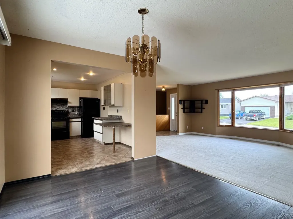 11300 110 Avenue Crescent Fairview AB T0H 1L0