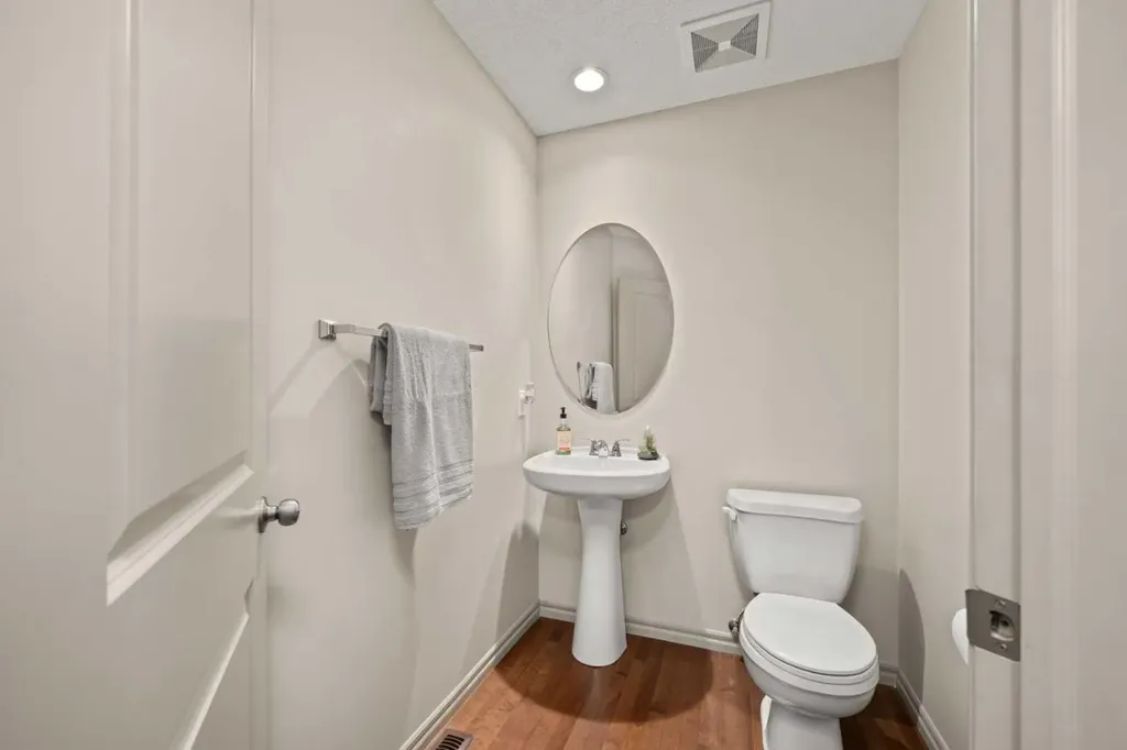 277 Brightonwoods Gardens SE Calgary AB T2Z 0T4