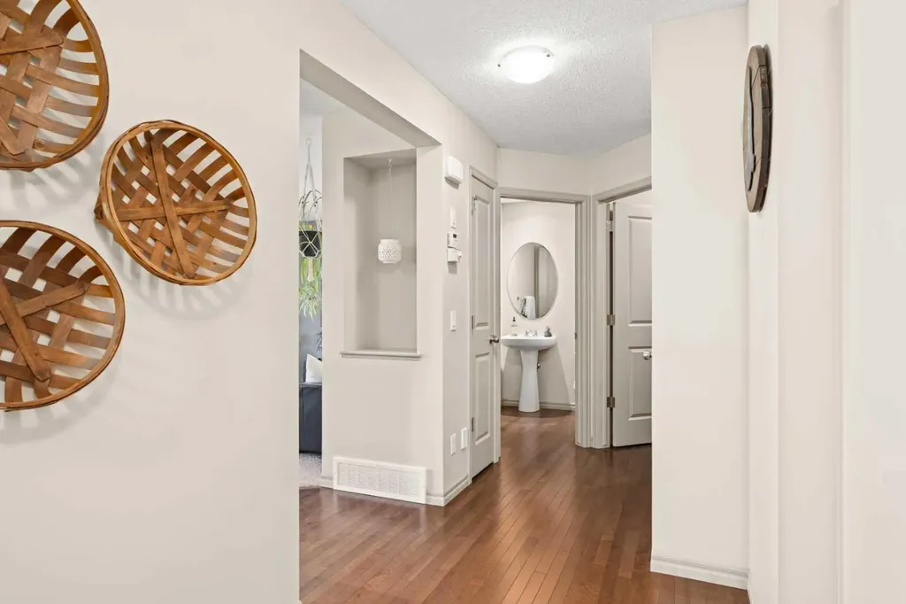 277 Brightonwoods Gardens SE Calgary AB T2Z 0T4