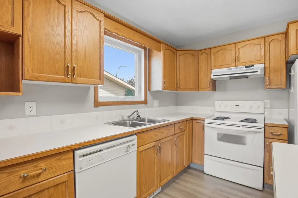 51 Duston Street Red Deer AB T4R 2K4