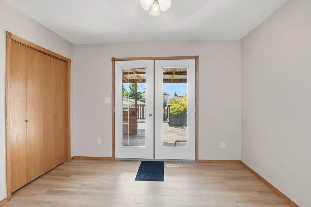 51 Duston Street Red Deer AB T4R 2K4