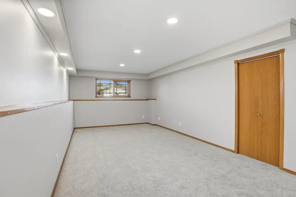 51 Duston Street Red Deer AB T4R 2K4